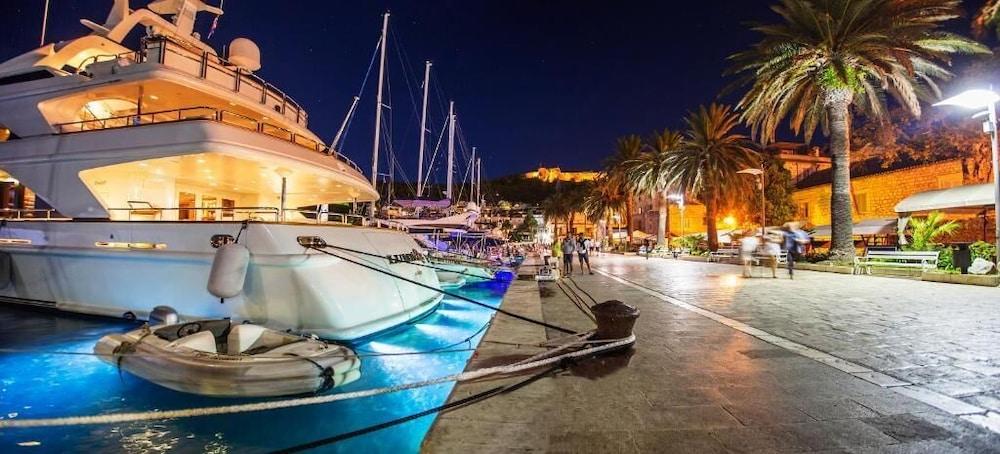 Riva Marina Hvar Hotel Hvar Town Exterior foto